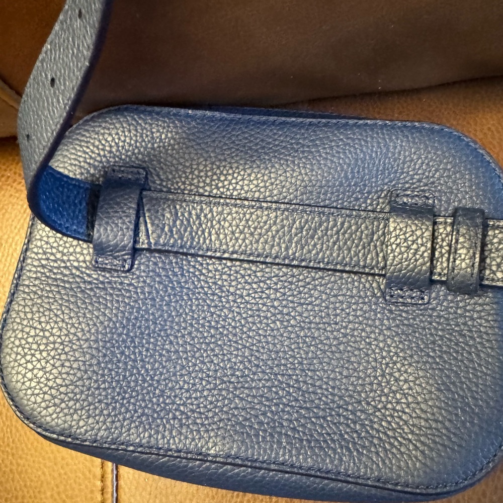 Tory Burch, navy blue pebbled leather belt bag with tassel accent - Picture 4 of 10